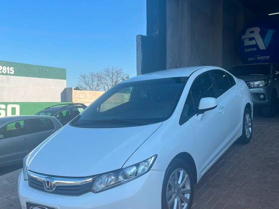 HONDA CIVIC 1.8 LXL 16V FLEX 4P MANUAL HONDA CIVIC 1.8 LXL 16V FLEX 4P MANUAL